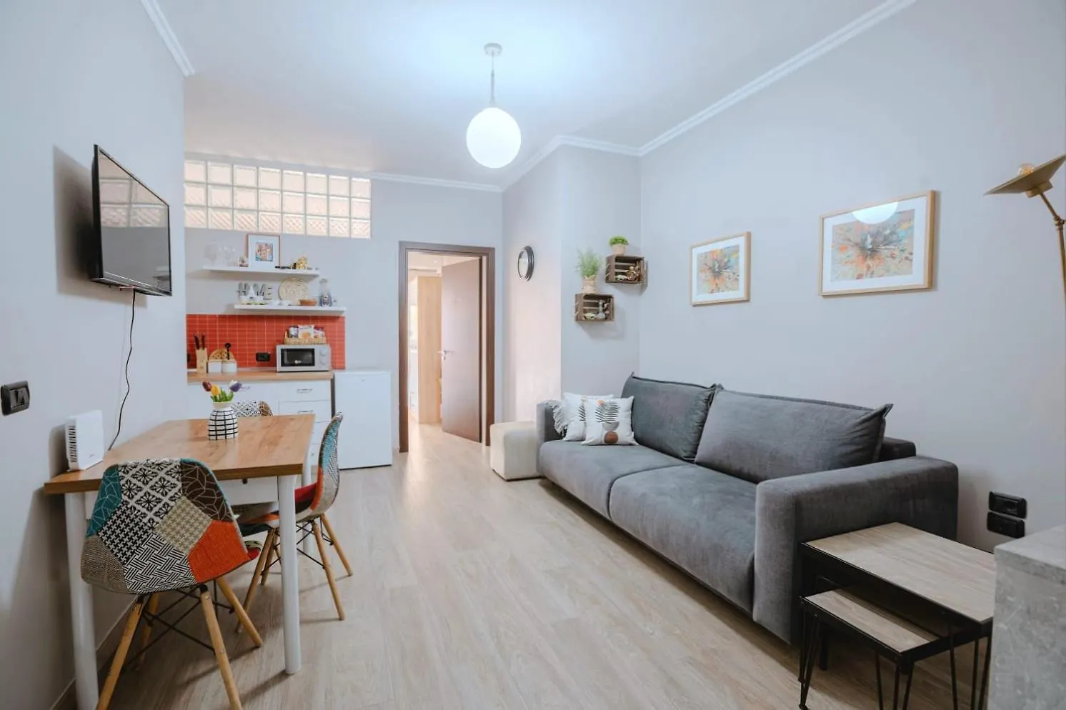 Nevila\'S Apartment location